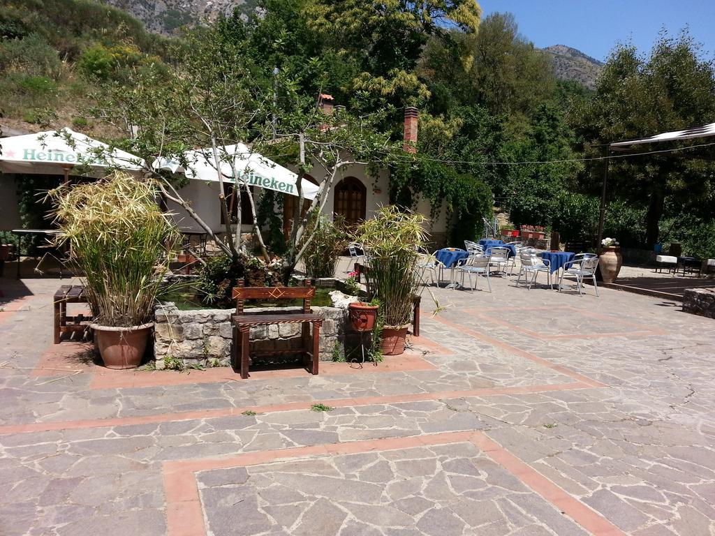 波利齐杰内罗萨Agriturismo La Sorgente Delle Madonie别墅 外观 照片