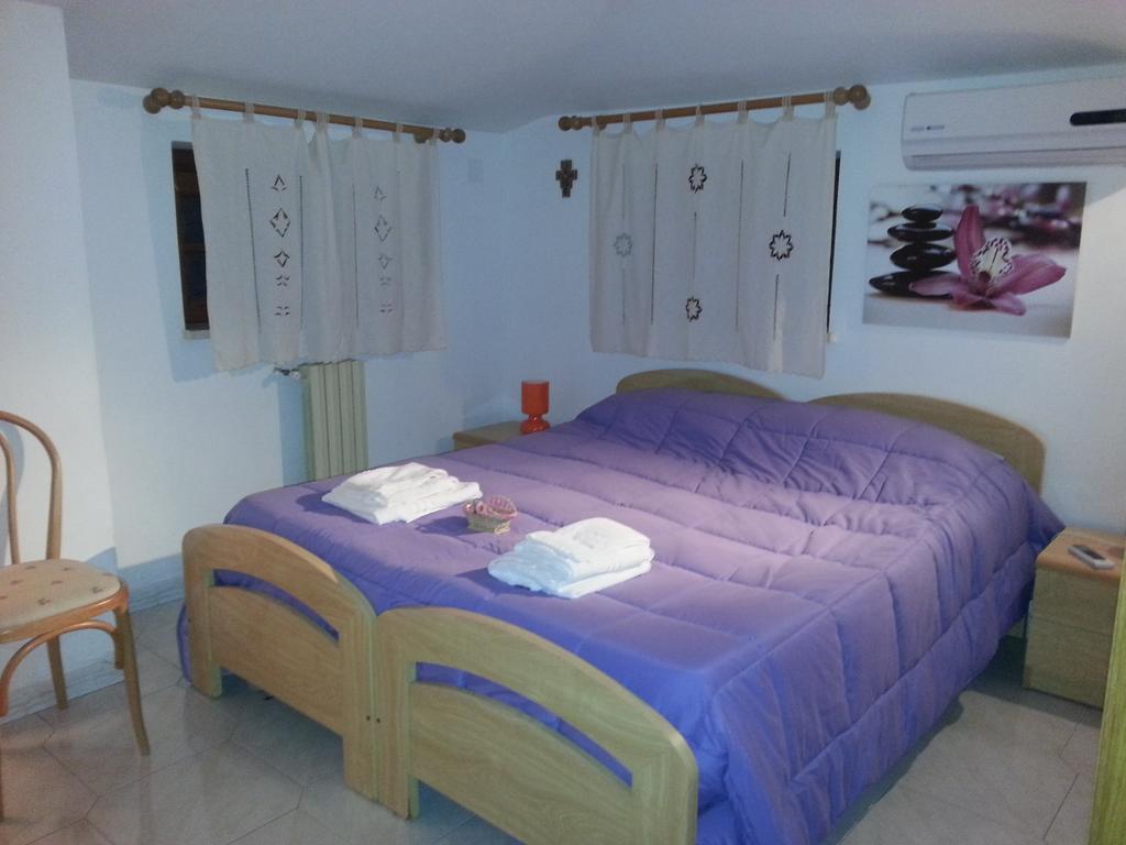 波利齐杰内罗萨Agriturismo La Sorgente Delle Madonie别墅 客房 照片